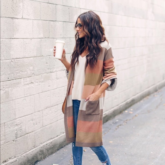 A Colorblock Duster - Picture 6 of 7